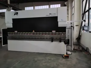 सीएनसी बेंडिंग मशीन हाइड्रोलिक प्रेस ब्रेक स्टील बार कटिंग और बेंडिंग मशीन