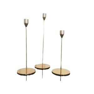 Centrotavola Popolari per Matrimoni: Candelabri Alti in Metallo Dorato e Altre Decorazioni Nuziali per Occasioni Natalizie - Product Image 5