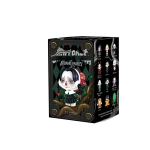 สินค้าขายดี ของแท้ 100% POPMART SKULLPANDA ซีรีส์ครอบครัวอดัมส์ กล่องสุ่ม PVC ของเล่นฟิกเกอร์เซอร์ไพรส์ ของขวัญสุดสร้างสรรค์ - Product Image 5