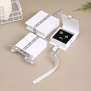 Boîte de rangement magnétique pour bijoux, vente en gros de boîtes à bijoux avec ruban, boîte à bijoux minimaliste haut de gamme personnalisée - Product Image 5