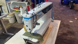 Brand New Jack A5e-B Single-Needle, Direct-Drive, Fully Automatic, Bottom-Feed Industrial Lockstitch Sewing Machine - Product Image 2