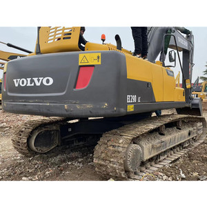 Excavatrice Volvo 290 d'occasion, modèle 2023, poids opérationnel de 29 tonnes, capacité de la benne de 1,43 m, état neuf à 99%, équipement pour rapport - Product Image 3
