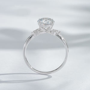 แหวนหมั้นเพชรด้านข้างสีขาวประดับเพชรขนาด18K ประดับเพชรเม็ดเดี่ยวสีขาว1.5ct 7.17มม. - Product Image 4