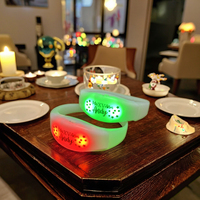 Avantage de sécurité à piles de bracelet de LED activé par le son pour des parties poignée simple nouvel éclairage électronique