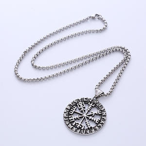 Colgante de brújula de runa estilo vikingo nórdico, joyería retro de acero inoxidable 2023, productos de tendencia - Product Image 3