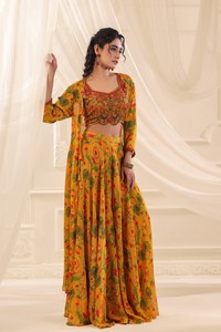 Compre Lehenga Choli con estampado floral amarillo mostaza y chal largo para ocasiones festivas y bodas, a la venta por exportadores. - Product Image 6