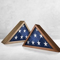 Boîte à drapeau triangulaire en bois pour drapeau funéraire ou de vétéran américain, cadre de présentation mural