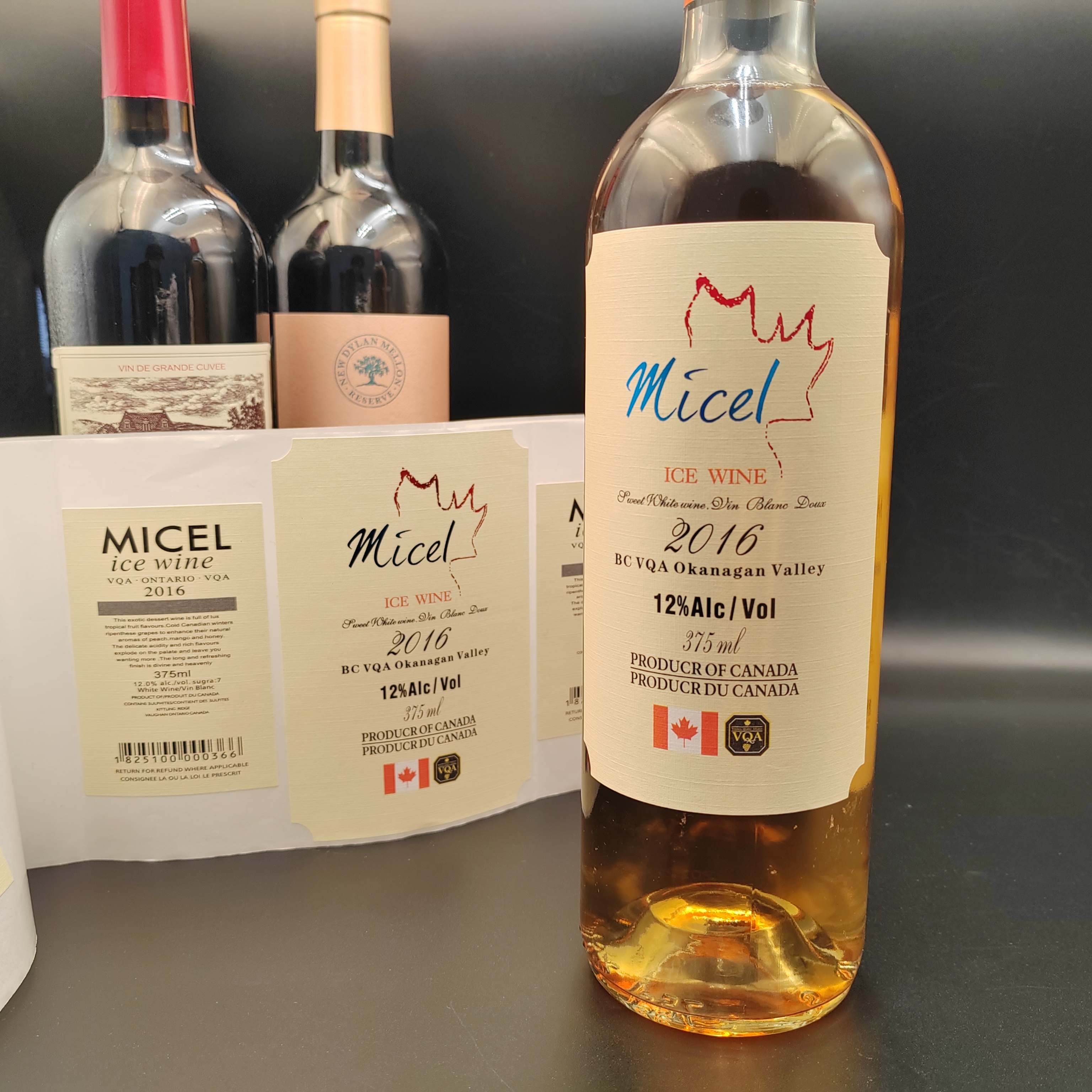 Custom Printed High End Red Wine Label Sticker High Quality Gold Foil Embossed Luxury Wine Label Packaging