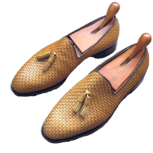 Sh11772A Mocasines de Hombre de Cuero Sintético con Punta Puntiaguda, Borlas y Tacón Bajo, Estilo Slip-On, Zapatos Casuales para Primavera/Verano - Product Image 1