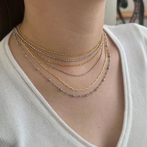 Colliers pendentifs Dylam au design élégant en argent sterling 925 plaqué rhodium et or 18 carats avec zircone 5A pour femmes - Product Image 2
