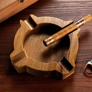 Cenicero de Lujo de Madera Maciza de 4 Piezas para Accesorios de Cigarros, para Uso en el Hogar o en Hoteles - Product Image 1