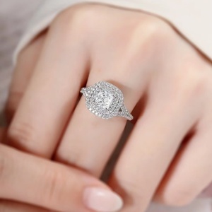 Anillo de Compromiso de Oro Blanco de 14K/18K con Diamante Cultivado en Laboratorio con Certificación IGI, Joyería Personalizada - Product Image 2