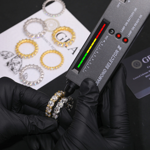 Anello Eternity in Moissanite da 6,5 mm a 1 Fila, Placcato <span class=keywords><strong>Oro</strong></span>, Argento Sterling 925, VVS1, Gioielli Raffinati da Matrimonio per Uomo, Supera il Test del Diamante - Product Image 4