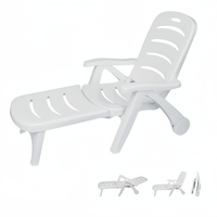 Piscine mobilier d'extérieur chaises de plage chaises longues en plastique