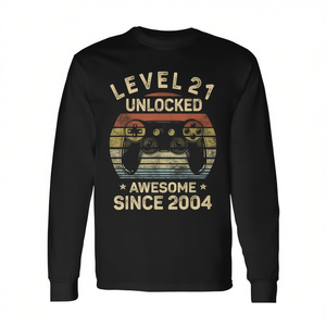 T-shirt a maniche lunghe per compleanno gamer, livello 21 sbloccato, fantastica dal 2004 - Product Image 2