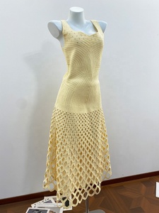 OUDINA Nuovo Elegante Cardigan Casual con Strass Traforato all'Uncinetto Senza Maniche per Donna - Product Image 4