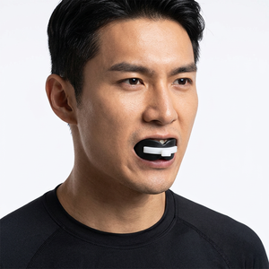 Protège-dents léger en EVA pour adultes, style standard, pour le karaté, les arts martiaux, le football, la boxe et la lutte - Product Image 1