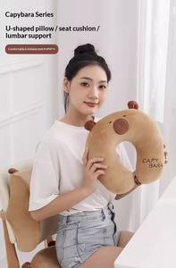 Oreiller Transformable 2-<span class=keywords><strong>en</strong></span>-1 Capybara 2026 avec Remplissage <span class=keywords><strong>Microbilles</strong></span>, Design Animal, Oreiller de Cou <span class=keywords><strong>en</strong></span> U Amusant et Multifonctionnel - Product Image 2