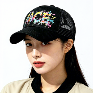 Gorra Trucker Graffiti ACE Negra de Lona con Malla Trasera, Estampado Colorido, Estilo Urbano, Deportiva, Ajustable, Unisex - Product Image 1