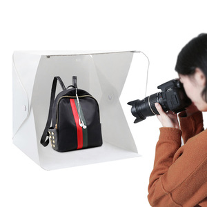 Caja de luz LED portátil y plegable para fotografía, mini estudio fotográfico de 20 cm, de plástico, para fotografía de productos, con carga USB - Product Image 2