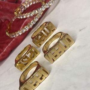 2021 nuovo <span class=keywords><strong>nome</strong></span> personalizzato Hip Hop 3D lettera anello personalizzato <span class=keywords><strong>uomo</strong></span> donna oro placcato Punk anello gioielli regalo - Product Image 2