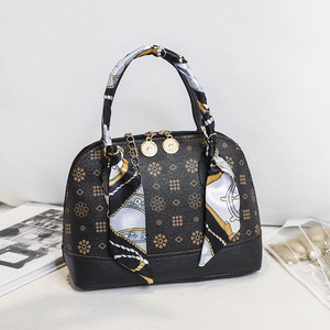 Borsa a Tracolla Piccola da Donna con Catena, Borse a Mano da Donna di <span class=keywords><strong>Design</strong></span>, Vendita Diretta dalla Fabbrica - Product Image 2