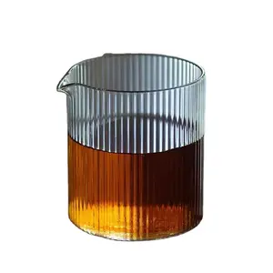 कस्टम मेड स्पष्ट Borosilicate हाथ-उड़ा गर्मी प्रतिरोधी गिलास एकल दीवार ग्लास चाय कप के साथ धारियों और ईगल तीव्र मुंह
