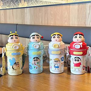 ขวดน้ำเก็บอุณหภูมิสำหรับเด็ก เครยอนชินจัง ฝาปิดพร้อมหลอดสแตนเลส 316 สำหรับใช้ในโรงเรียน รุ่นซัมเมอร์ 2025 - Product Image 4
