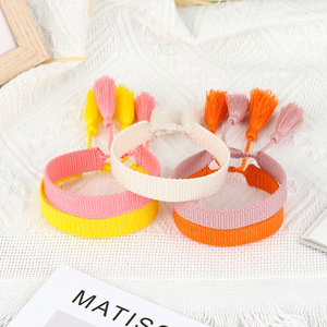 주문을 받아서 만들어진 1.3cm 넓은 빈 다채로운 수 놓은 손 팔찌 자수 팔찌 술 짠 손목 밴드 팔찌 - Product Image 6