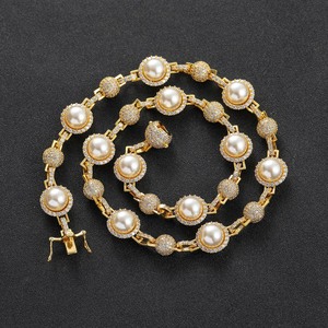 قلادة مصنوعة يدويًا من اللؤلؤ المرصع بالكريستال مع سلسلة للرجال والنساء - Product Image 5