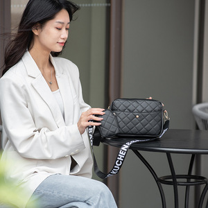 Bolso Bandolera Acolchado Casual para Mujer, Estilo Coreano Versátil, Bolso de PU para Mamá, Venta al Por Mayor - Product Image 4