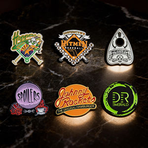 Insignia de Metal Personalizada con Diseño Personalizado, Insignia de Esmalte Suave, Insignia Dorada de Servicios de Bomberos Hecha a Medida - Product Image 3