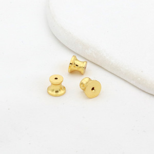 Pendientes chapados en oro de 18k que conservan el color, diseño de cintura delgada, con incrustaciones de silicona, tapones para los oídos, semiterminados para bricolaje. - Product Image 3