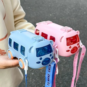 Botella de agua infantil con diseño de coche de dibujos animados rosa con pajita para niños de 2 a 4 años, primavera 2024 - Product Image 2