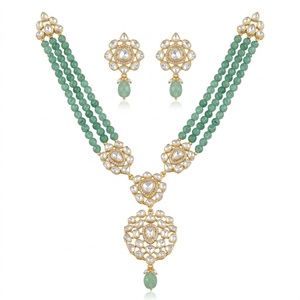 Conjunto de Collar Clásico de Plata 925 para Mujer con Cuentas Verdes y Trabajo Kundan, Joyería Tradicional India, Conjunto de Aretes para Novia - Product Image 1