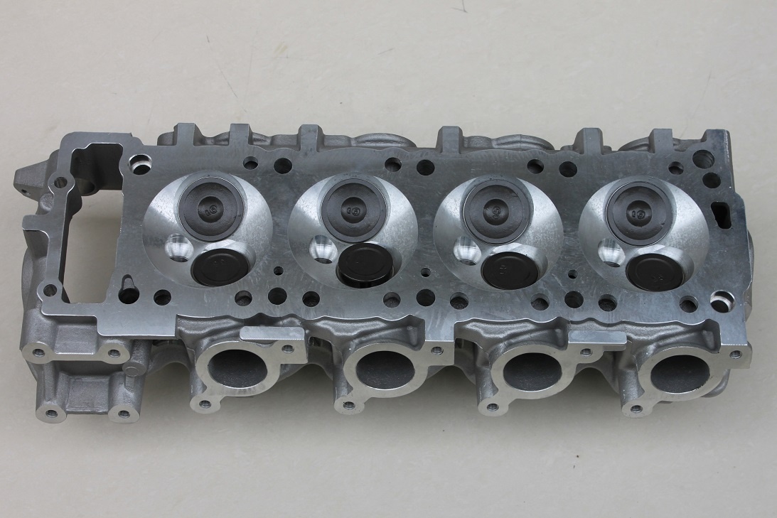 シドさん専用 High Quality Isuzu 4JG2 Cylinder Head - Cylinder Head