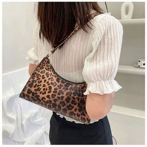 I-0230 Popular New Niche Design Fashion <b>Candy</b> Pattern Single Shoulder Underarm Portable Women's Bag Summer Autumn Winter Chains - Product Image 4