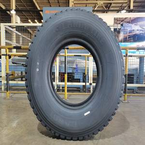 Pneu de camion radial commercial AIRLAND DA801 12.00R24 PR20 TBR sans chambre à air 315MM à trois rainures longitudinales motif zigzag pour autoroute - Product Image 2