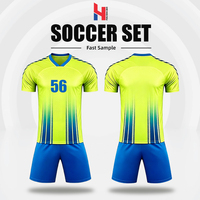 Tenue de football pour hommes avec short, ensemble de maillot de foot personnalisé, sublimation intégrale, respirant, anti-humidité, kit de football