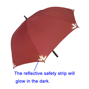 <span class=keywords><strong>Parapluie</strong></span> de golf de <span class=keywords><strong>canne</strong></span> droite à ouverture automatique avec bande de sécurité réfléchissante de grande taille - Product Image 3