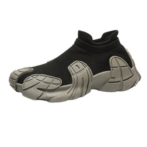 Chaussures de sport décontractées pour hommes de haute qualité, respirantes, en maille fine avec semelle souple, pour la course à pied et le basketball - Product Image 1