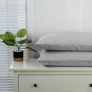 Taie d'oreiller rectangulaire personnalisée en fibre d'argent tricotée avec fermeture éclair et broderie, pour une utilisation à la maison, à l'hôpital, à l'hôtel, pour un sommeil réparateur - Product Image 4