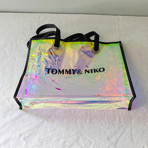 Venta al por mayor diseño de moda ASA holográfica bolsa de playa transparente de PVC plástico Arco Iris holograma bolsa de compras - Product Image 6