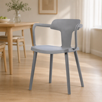 Chaise de salle à manger moderne en plastique gris avec accoudoirs - Chaise d'appoint minimaliste en PP pour café, hôtel et mobilier de maison