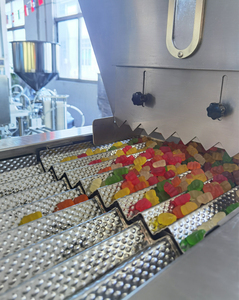 Machine automatique de pesage, de remplissage et d'emballage de bonbons gélifiés en bouteille ou en pot - Product Image 5