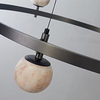 Lustre minimaliste circulaire en albâtre, anneau en métal noir mat, luminaire suspendu pour îlot de cuisine, table à manger