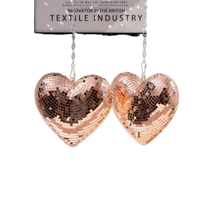 ลูกบอลกระจกสะท้อนแสงรูปหัวใจสีโรสโกลด์ งานแฮนด์เมดคุณภาพสูง พิมพ์ลายกราเวียร์ พร้อมสายโซ่สำหรับตกแต่ง - Product Image 1