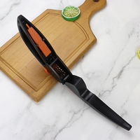 Huishoudelijke keuken gadget 4-in-1 knoflookpers set van plastic met fruit schiller en reinigingsborstel