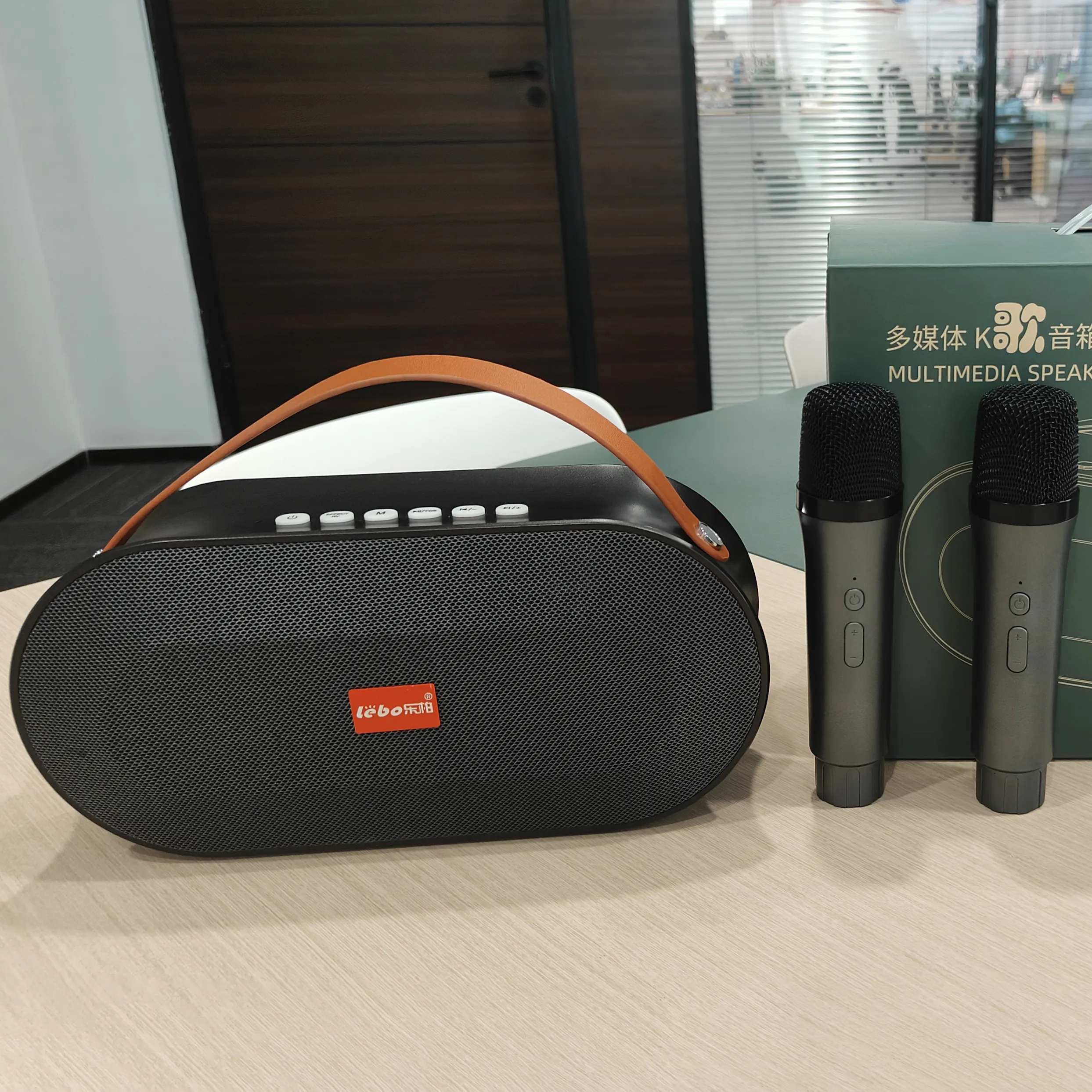 Speaker bluetooth nirkabel, pengeras suara soundbar bass kencang portabel dengan mikrofon untuk rumah