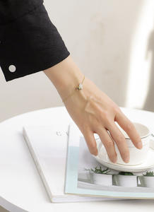 Nueva llegada diseño minimalista chapado en oro corazón circón encanto pulsera enlace pequeño pulseras de moda en Stock - Product Image 5